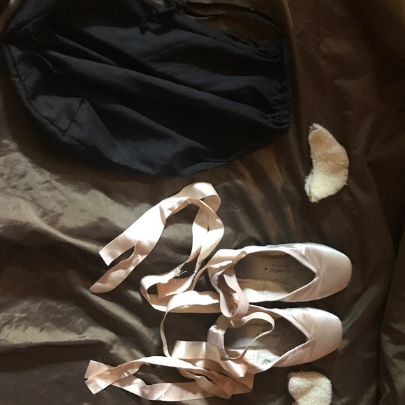 Russian Point Other - Girls Point Toe Ballet Shoes Slippers 37.5 Russian Russian Point Other - Girls Point Toe Ballet Shoes Slippers 37.5 Russian